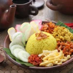 ini-resep-nasi-kuning-wangi-nan-lezat-dengan-berbagai-lauk.jpg